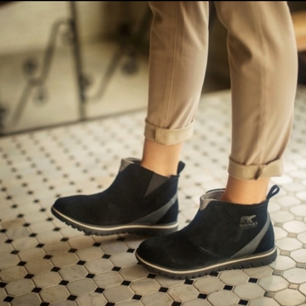 Sorel Black and Gray Ankle Boots